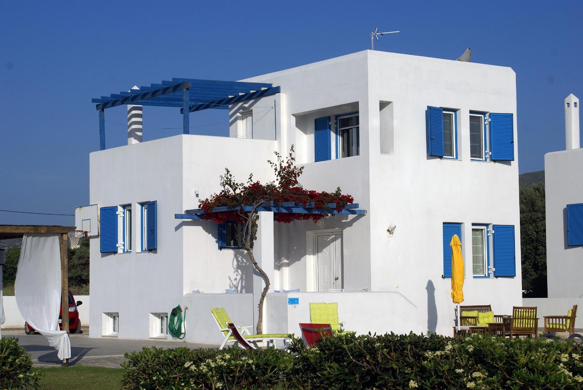 White Villaer